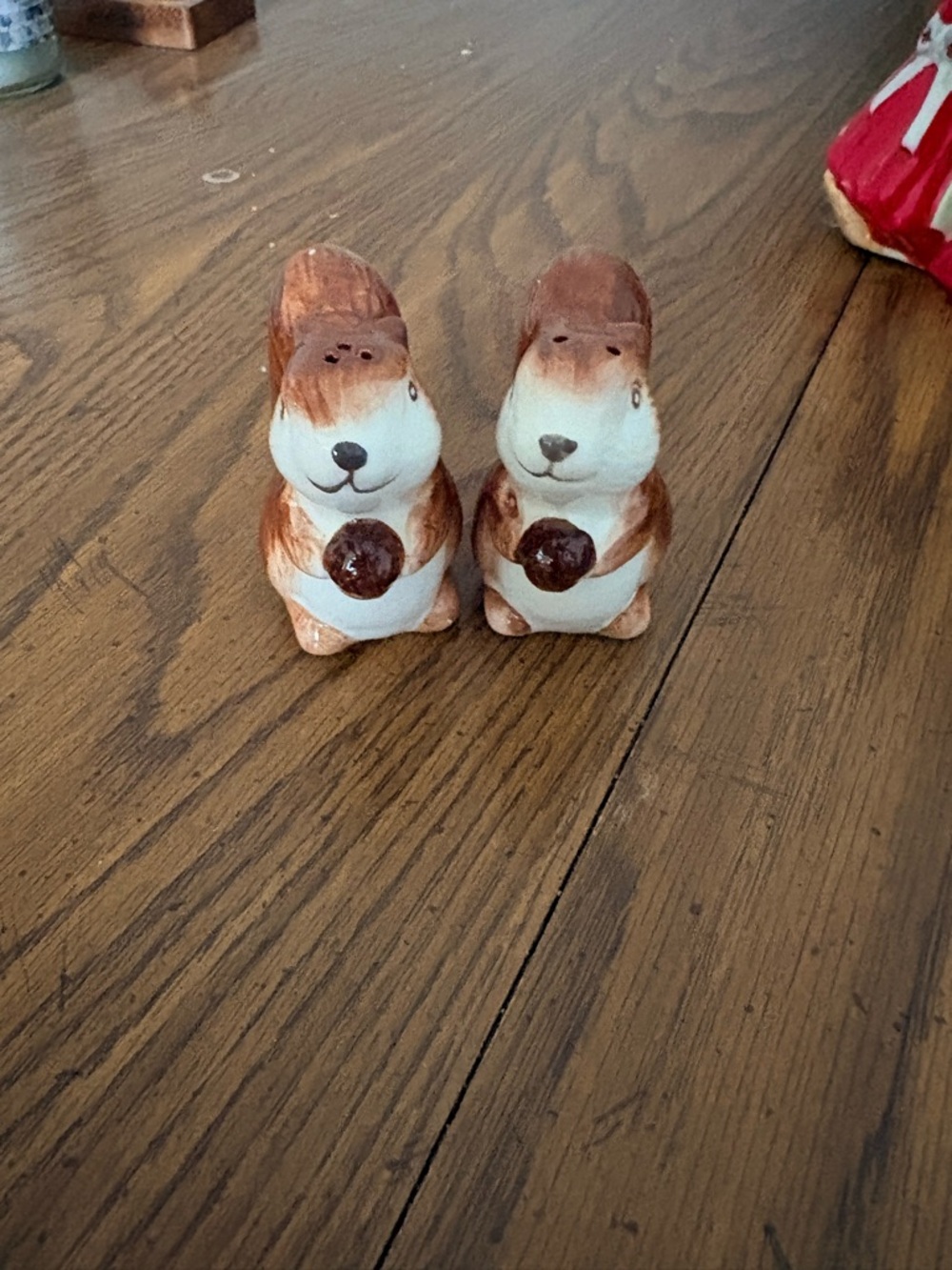 Ceramic Small Squirrel Salt & Pepper Shaker Set